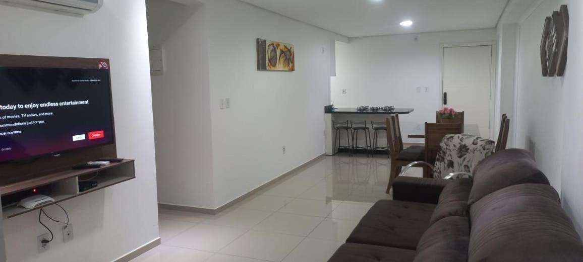 Apartamentos Ed London, Na Av Principal A Poucos Passos Das Termas 피라투바 외부 사진
