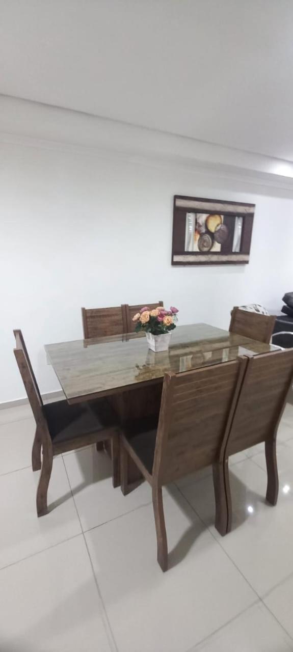 Apartamentos Ed London, Na Av Principal A Poucos Passos Das Termas 피라투바 외부 사진