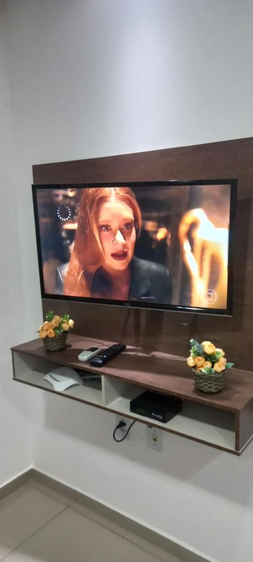 Apartamentos Ed London, Na Av Principal A Poucos Passos Das Termas 피라투바 외부 사진